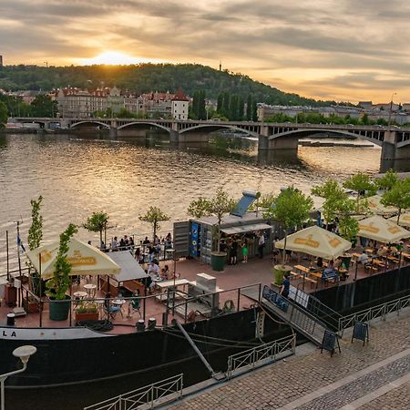 פראג Helen Homestay Vysehrad מראה חיצוני תמונה