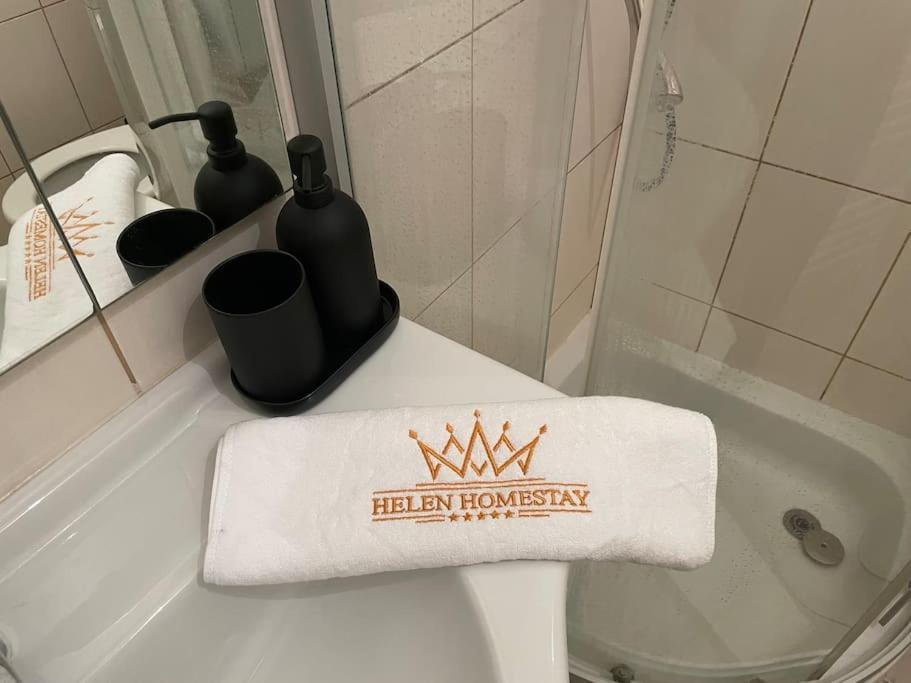 פראג Helen Homestay Vysehrad מראה חיצוני תמונה