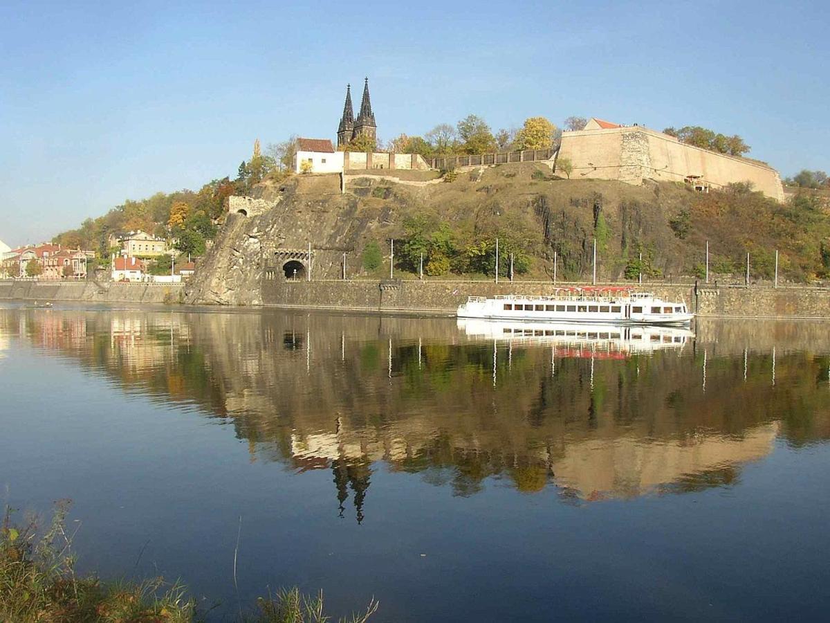 פראג Helen Homestay Vysehrad מראה חיצוני תמונה