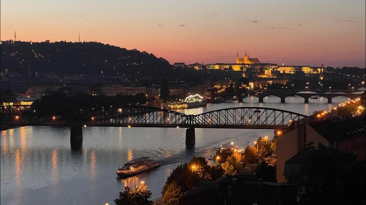 פראג Helen Homestay Vysehrad מראה חיצוני תמונה