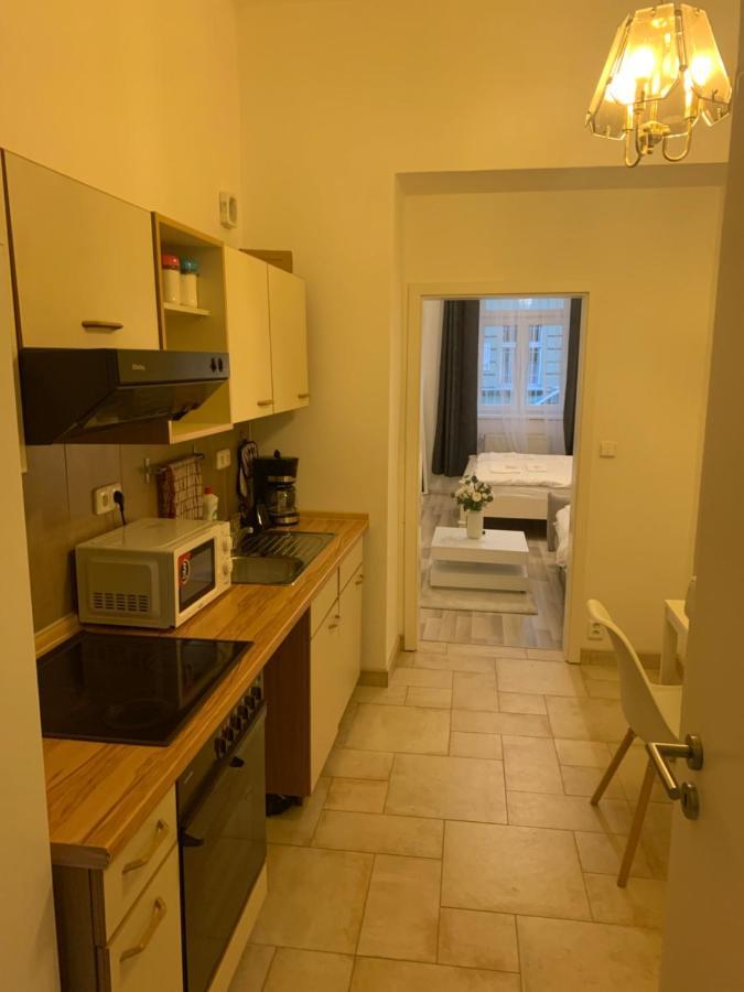 פראג Helen Homestay Vysehrad מראה חיצוני תמונה